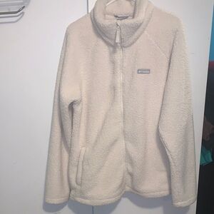 Columbia Women’s Cream Teddy Sherpa sweater